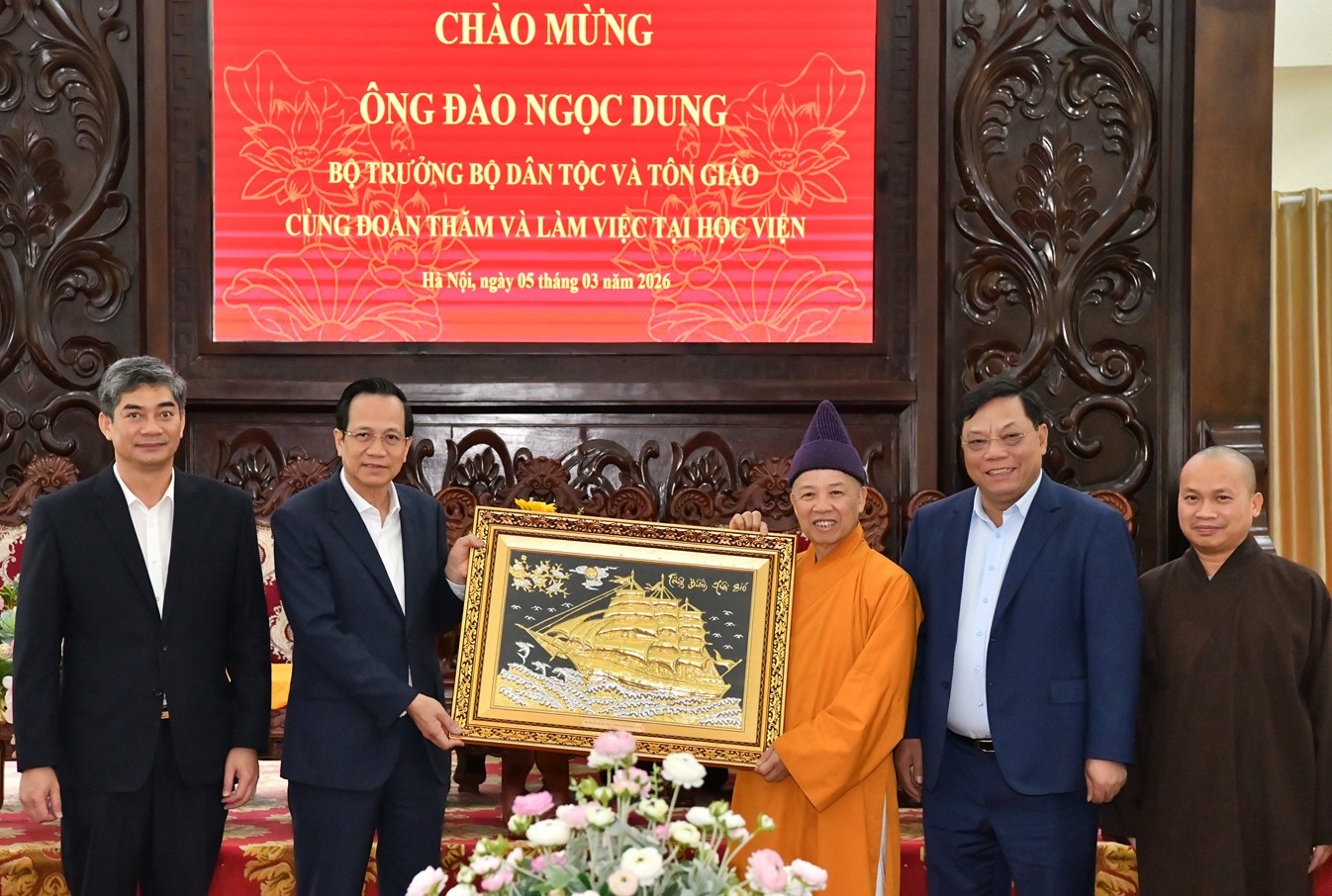 Bộ trưởng Bộ Dân tộc và Tôn giáo Đào Ngọc Dung thăm, làm việc với Học viện Phật giáo Việt Nam tại Hà Nội